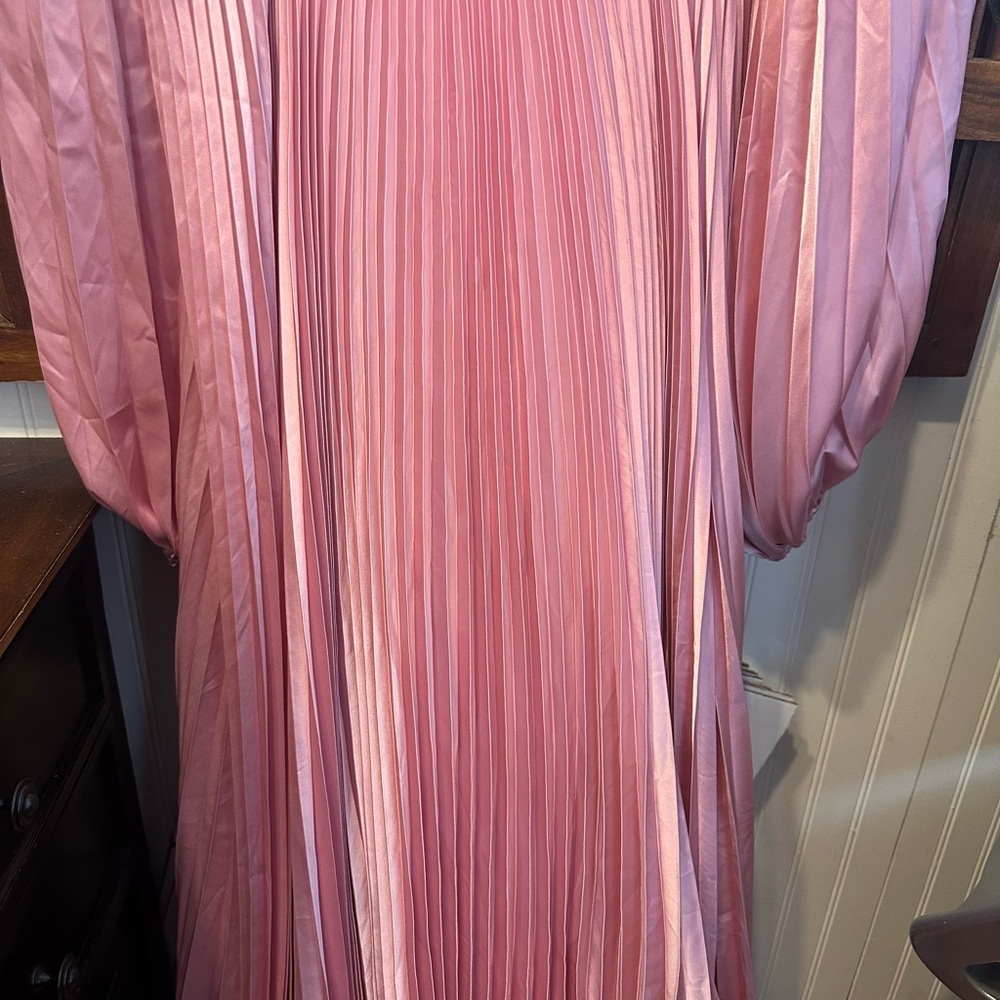 (356) ❤️ BNWT MAC DUGGAL 
Long Sleeve Cut Out Gown #26737 - Picture 8 of 12